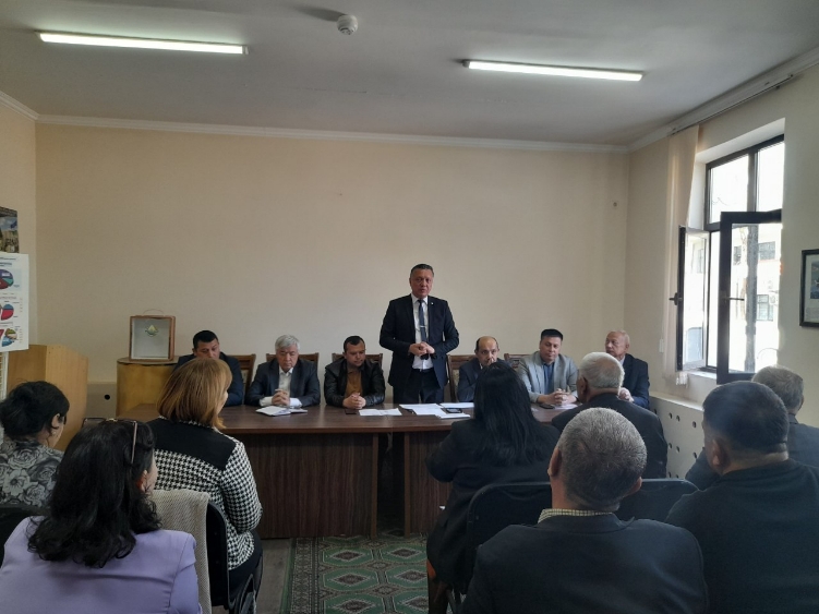 Referendumga bag`ishlangan davra suhbatlari davom etadi!