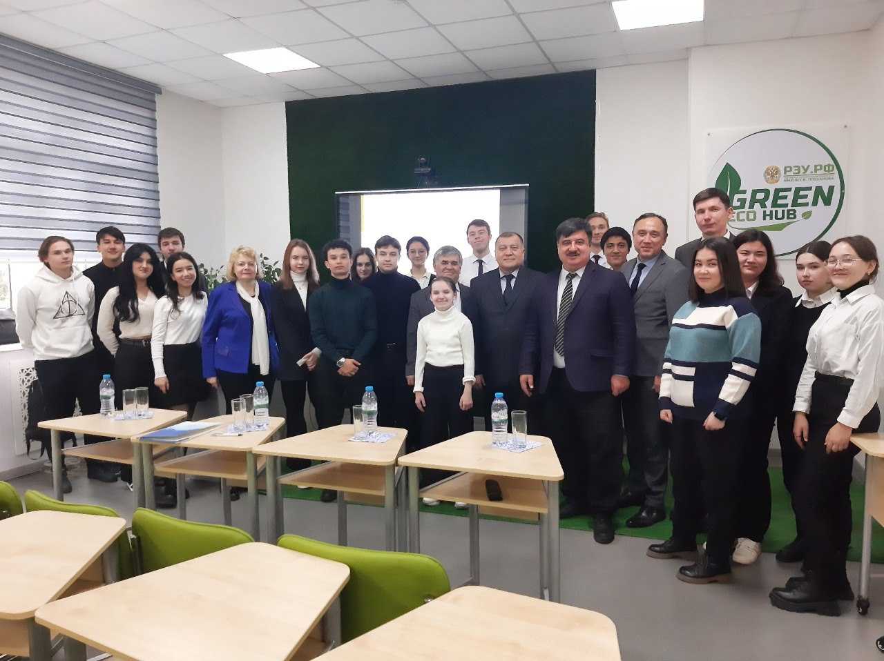 «Yangi O‘zbekiston sharoitida ma’muriy islohotlarni yanada takomillashtirish» mavzusida davra suhbati bo‘lib o‘tdi